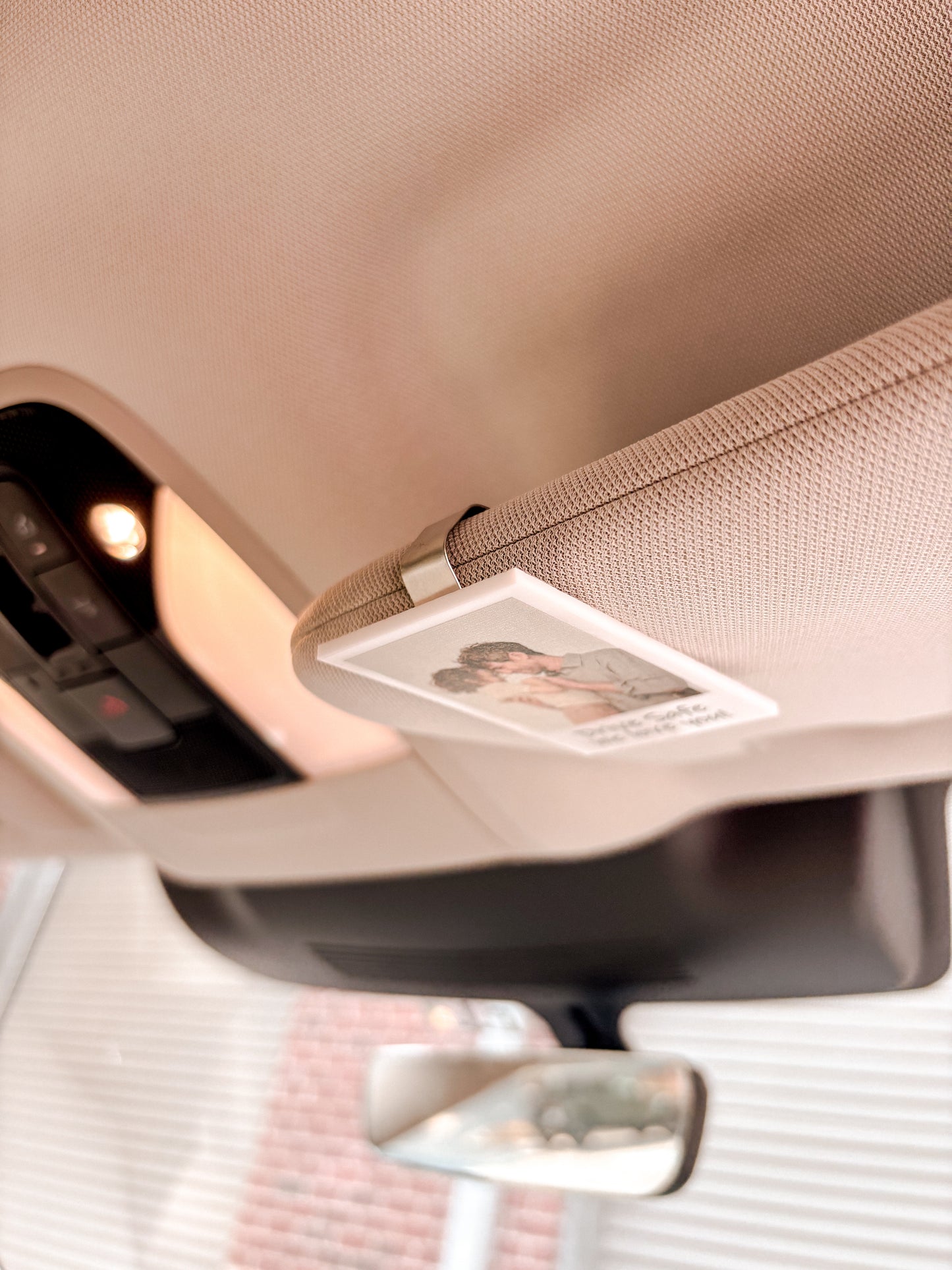 Picture Message Visor Clip