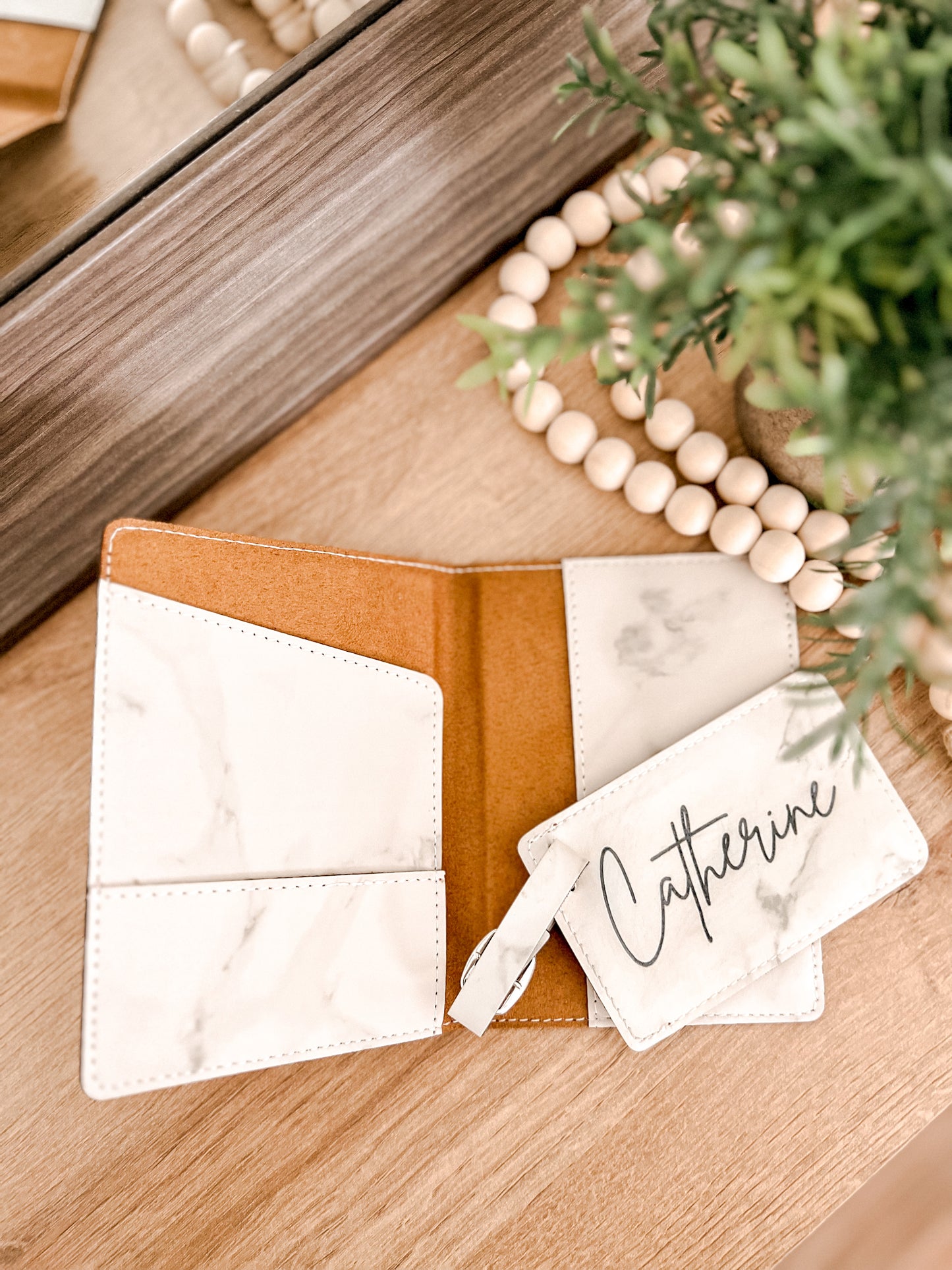 White Marble Leatherette Passport & Luggage Tag Set